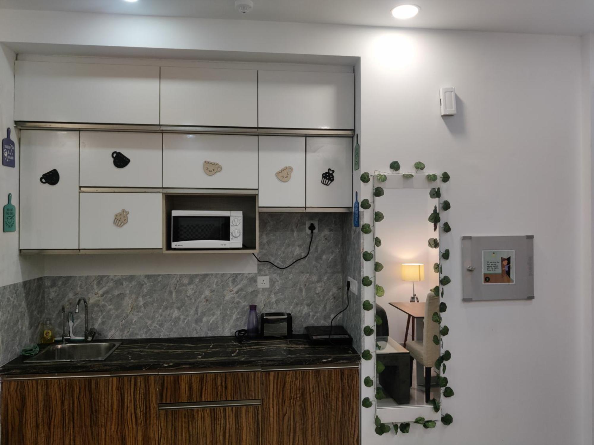 The Forest Stays-Luxury Studio Apartment In Noida Exterior foto