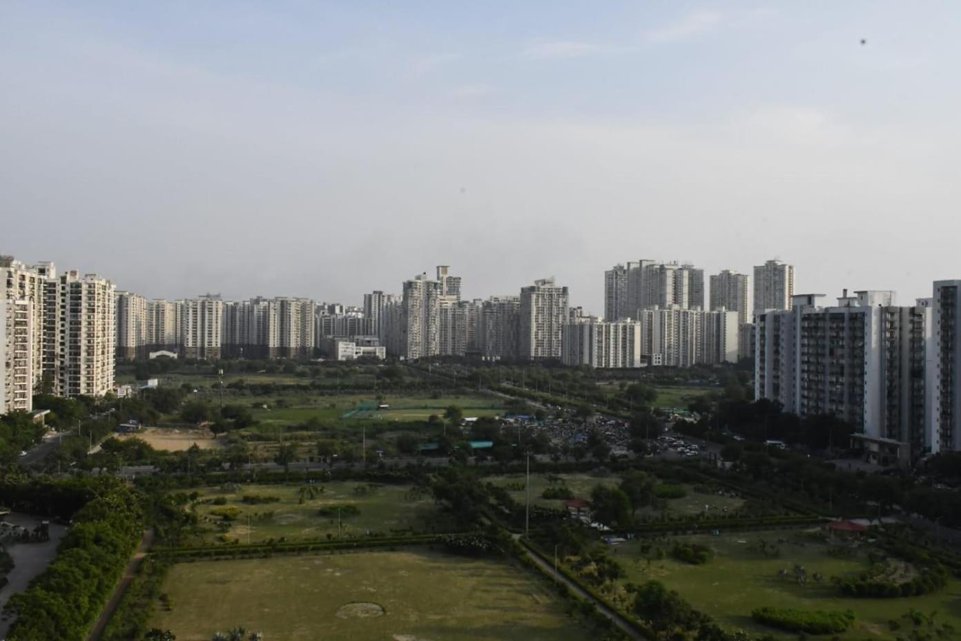 The Forest Stays-Luxury Studio Apartment In Noida Exterior foto